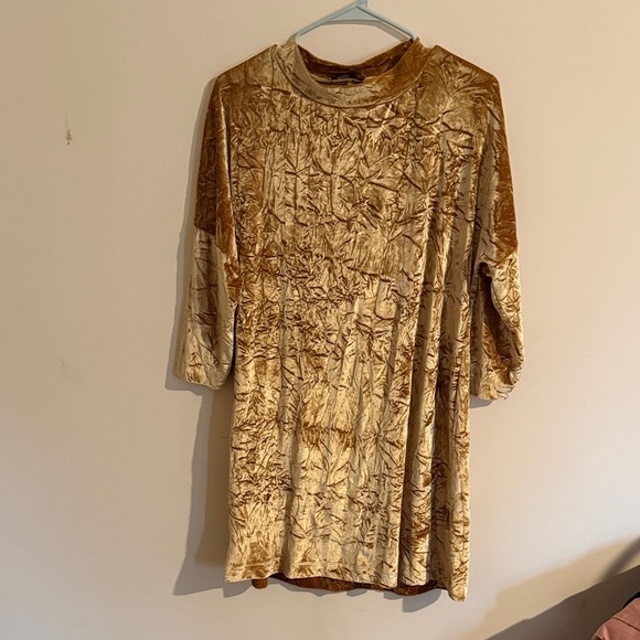 Zara Gold Velvet Long Sleeve Dress - Picture 2 of 6